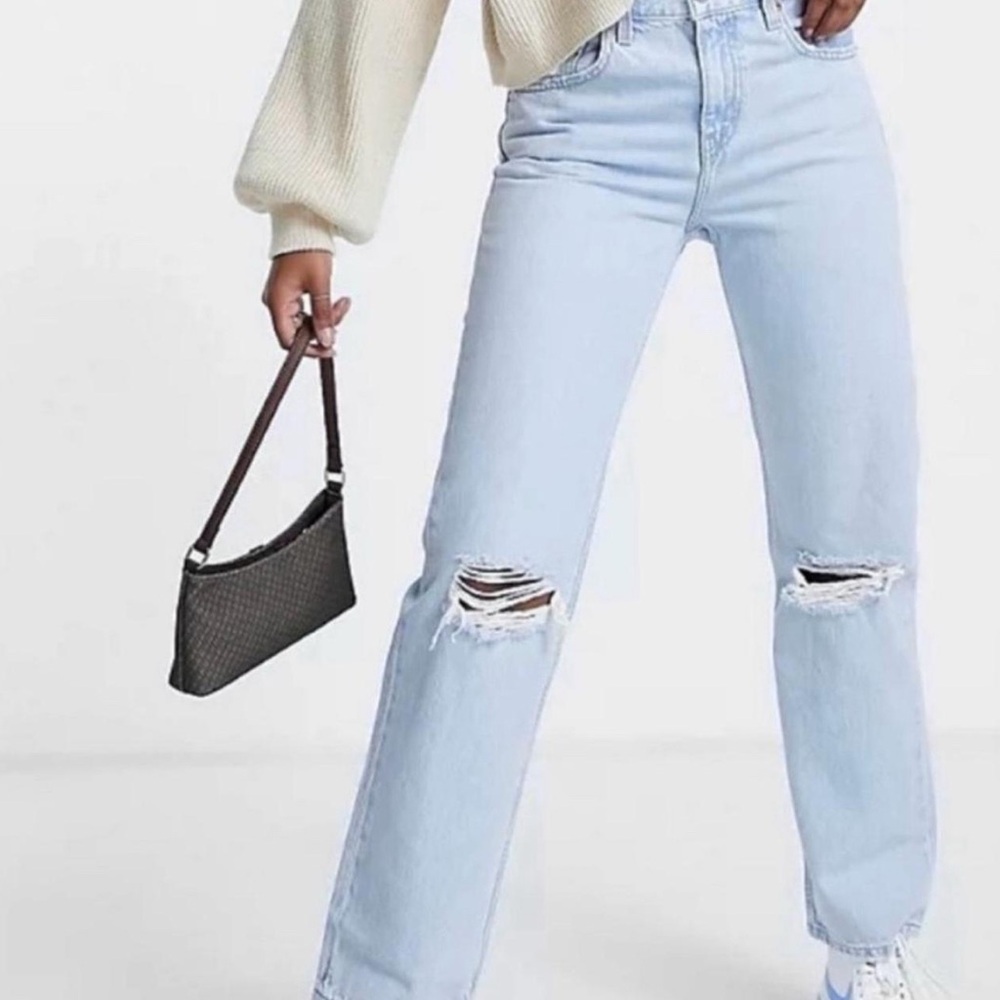 Levi's light wash low pro straight leg
